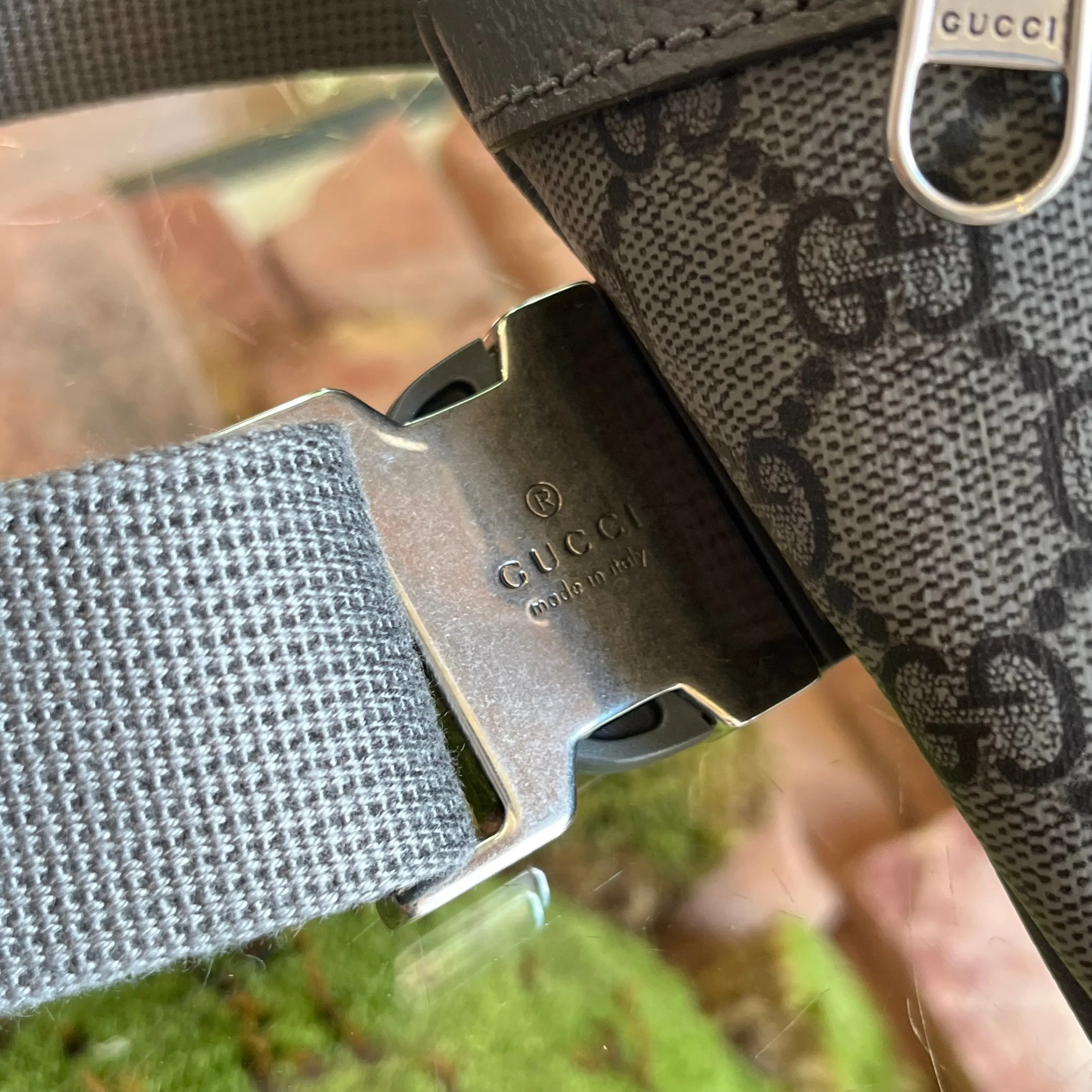 GUCCI Ophidia Medium GG Supreme Canvas Belt Bag