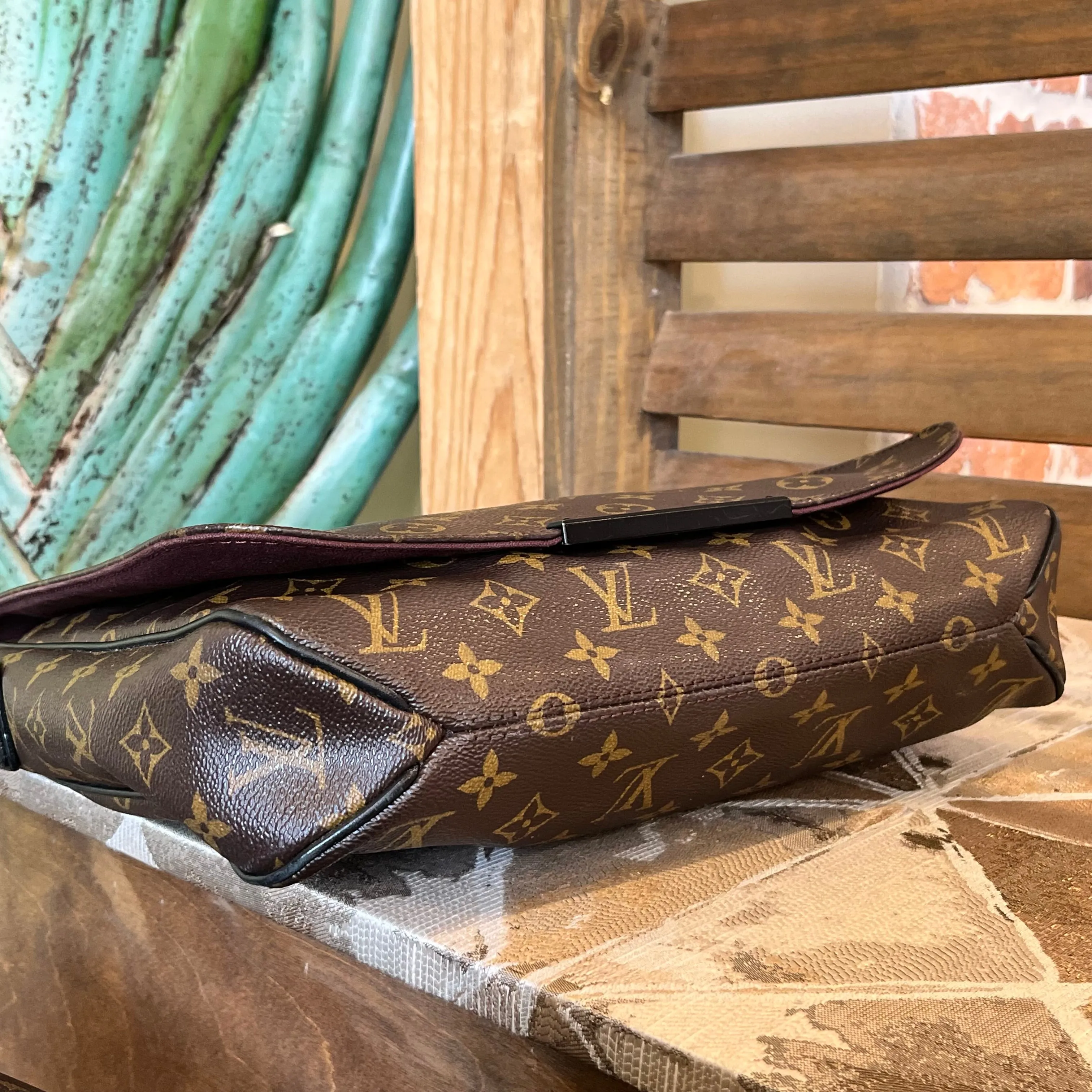 LOUIS VUITTON District MM Monogram Macassar Canvas Messenger Bag