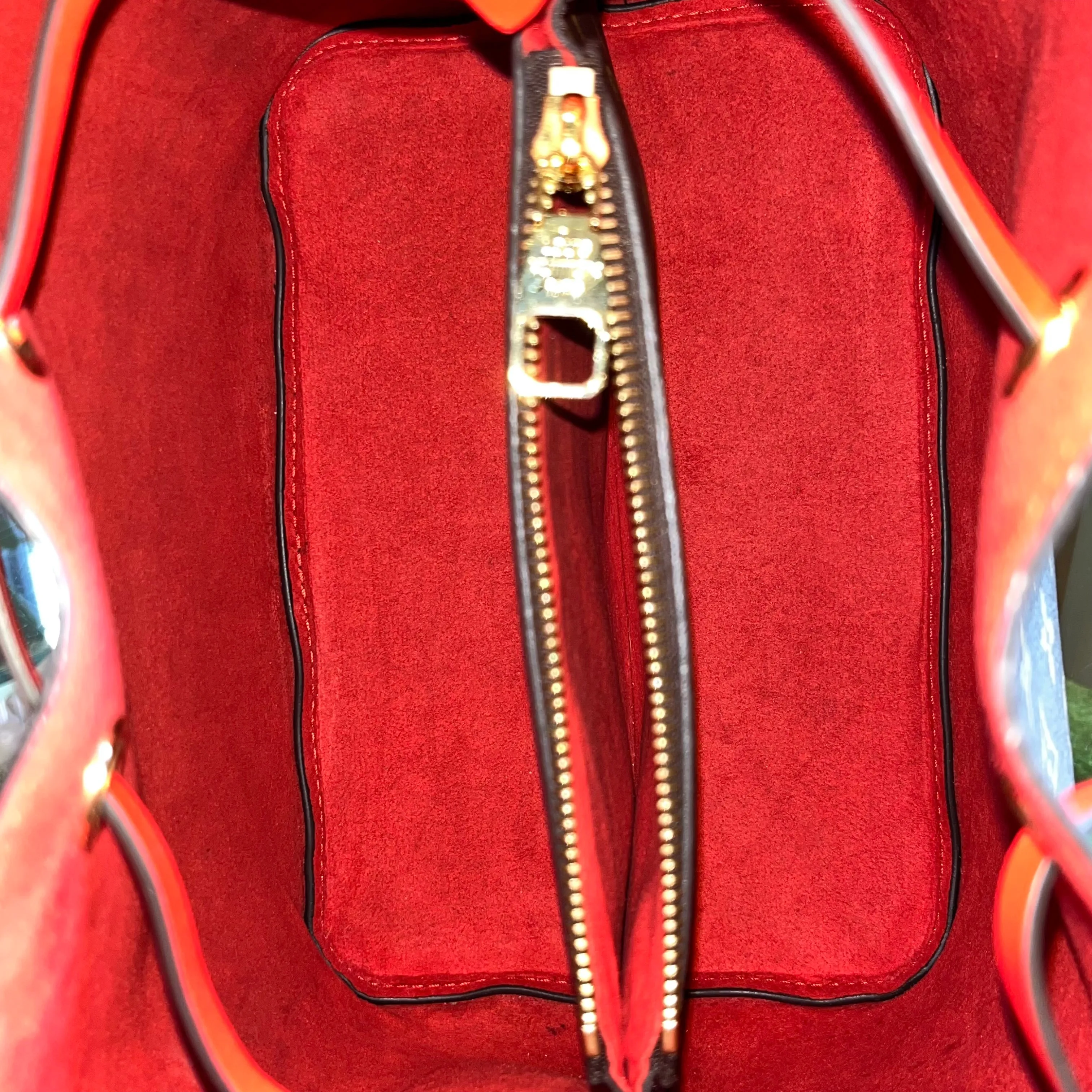 LOUIS VUITTON Neonoe MM Monogram Bucket Bag