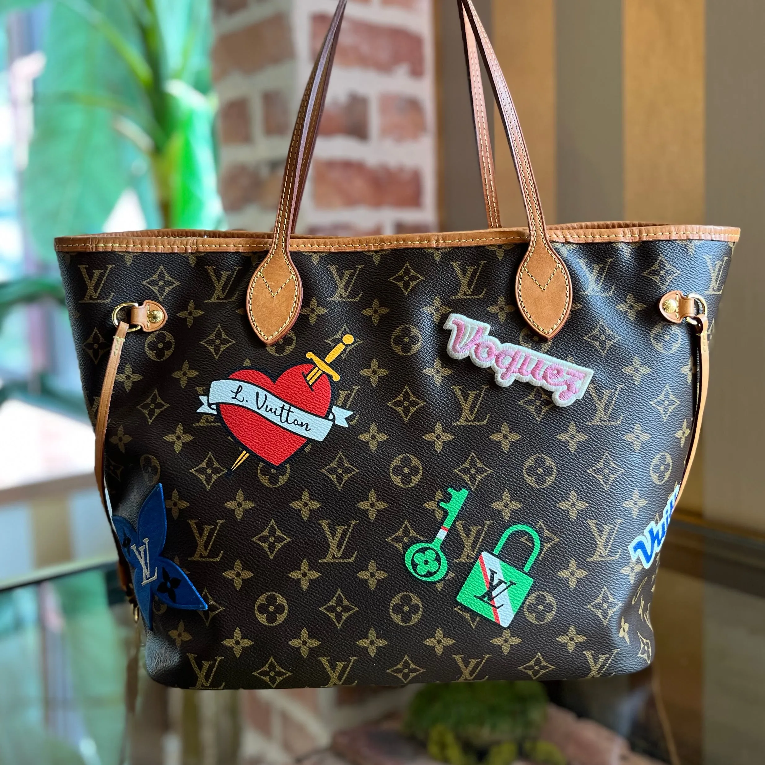 LOUIS VUITTON Neverfull MM Limited Edition Monogram Patches Tote