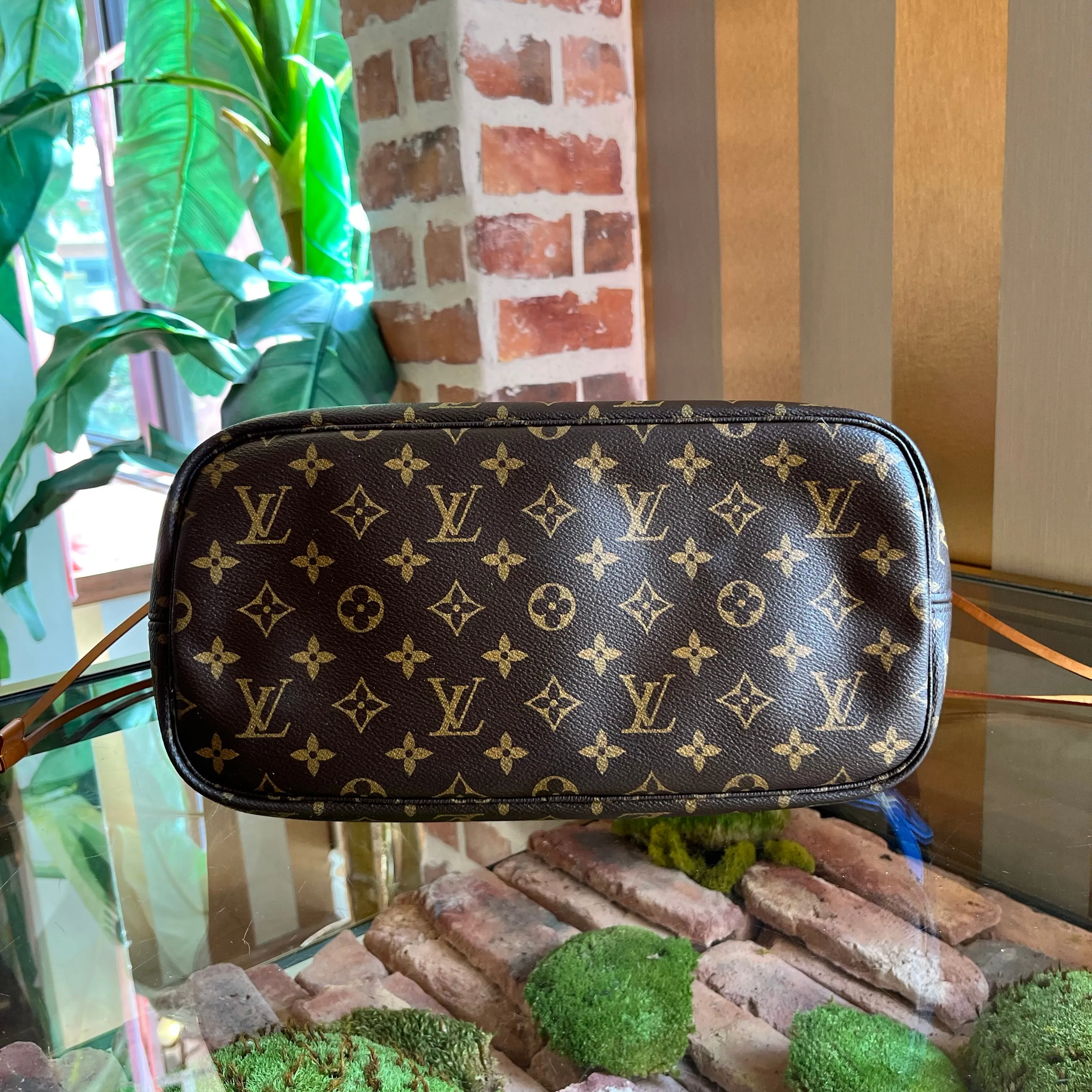 LOUIS VUITTON Neverfull MM Limited Edition Monogram Patches Tote