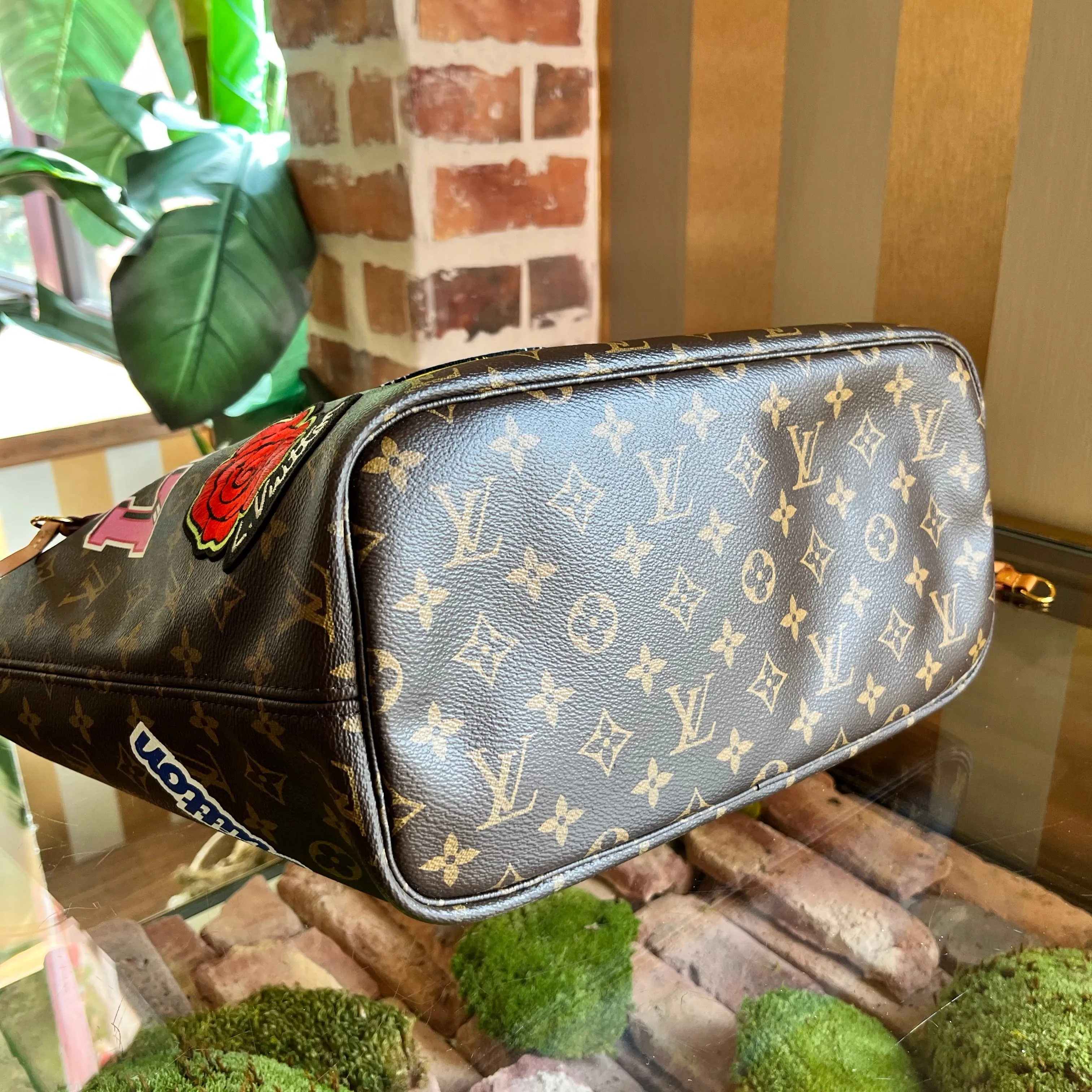 LOUIS VUITTON Neverfull MM Limited Edition Monogram Patches Tote