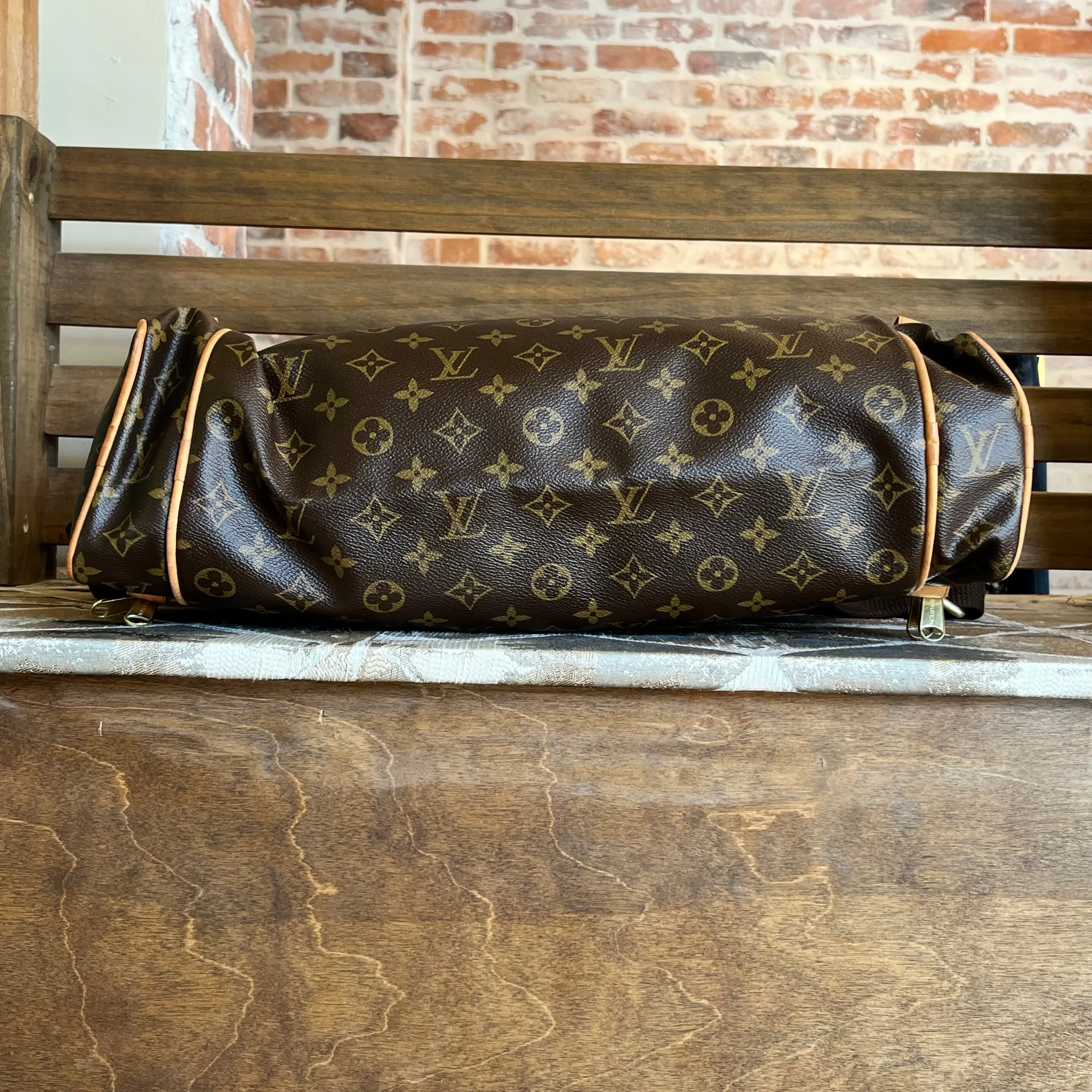 LOUIS VUITTON Sac Squash Monogram Canvas Crossbody Bag