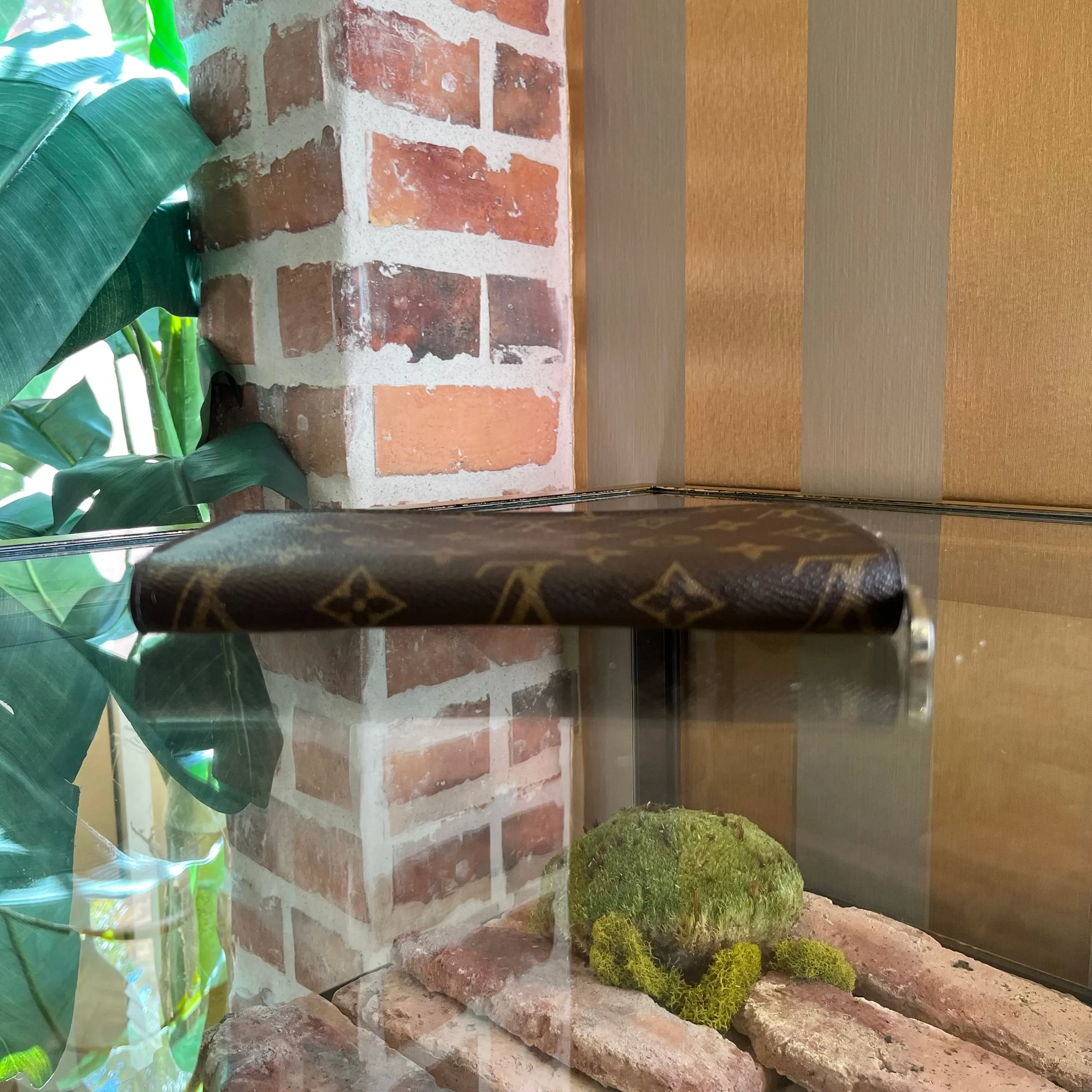 LOUIS VUITTON Zippy Monogram Canvas Wallet