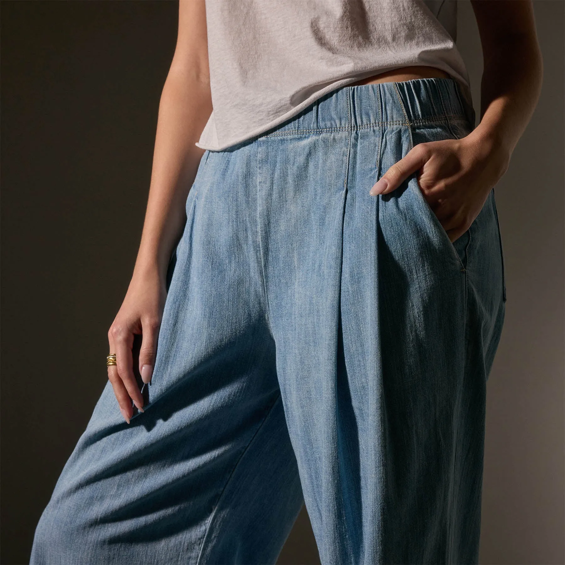 Pleated Denim Pant - Bleach Wash