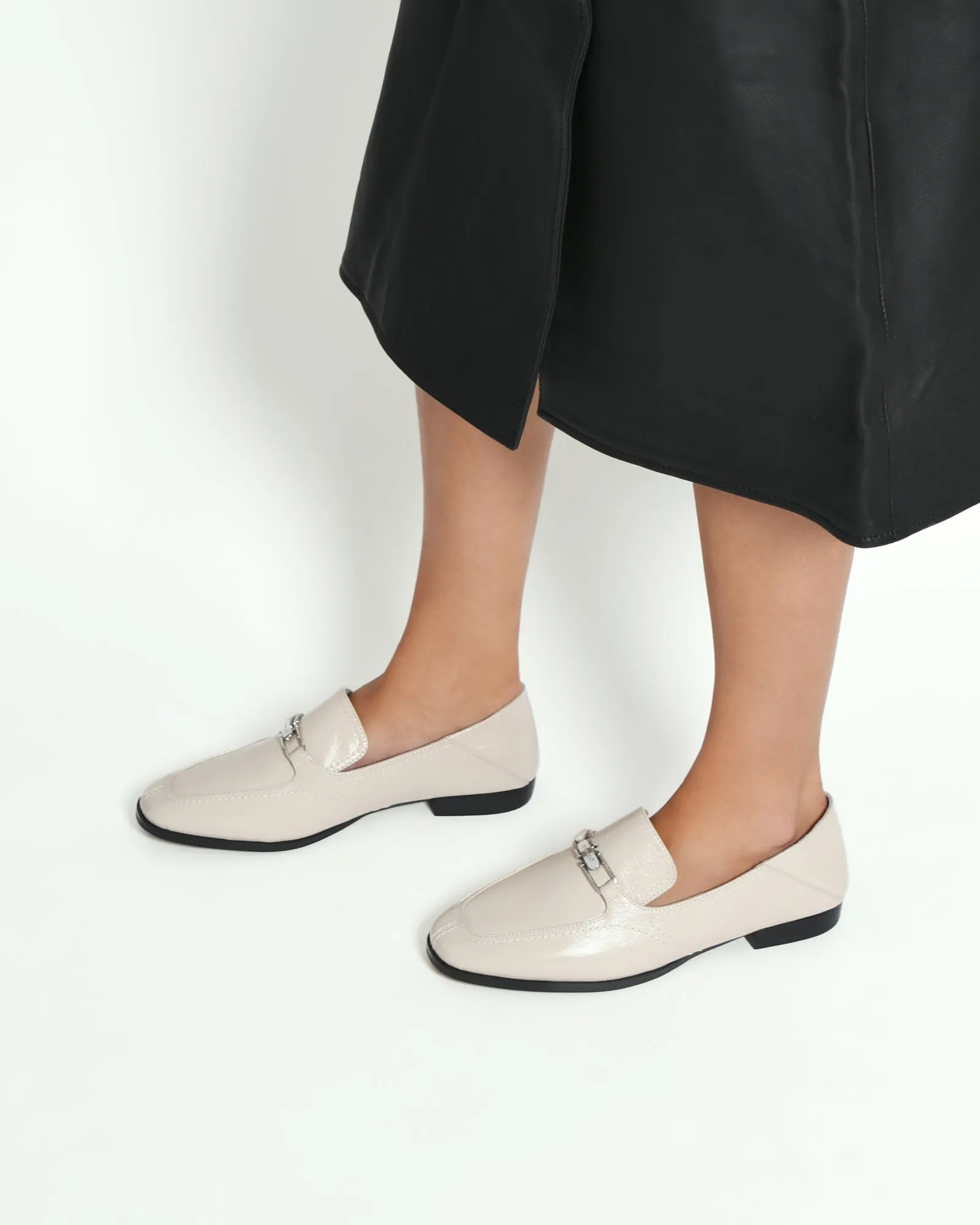 RILEY LOAFERS BONE CRINKLE LEATHER