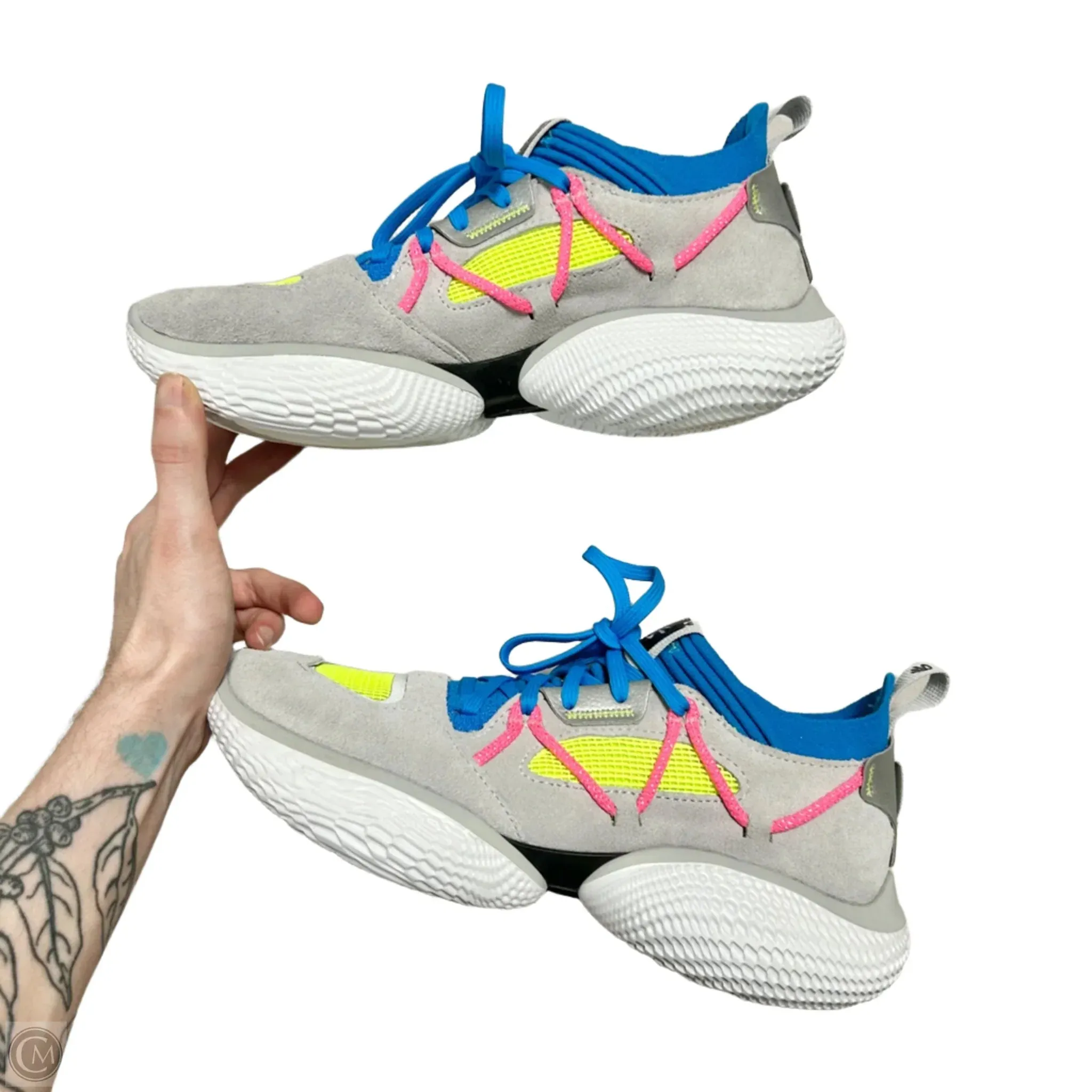 Shoes Athletic By Under Armour In Rainbow Print, Size: 8