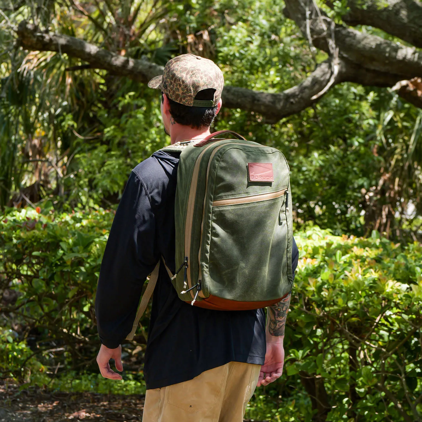 Waxed Canvas 18L Bullet Ruck
